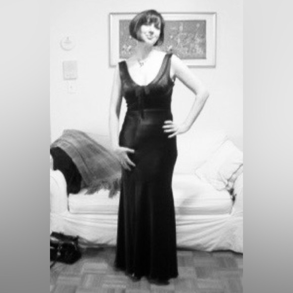 NWOT Vera Wang | Satin empire waist gown | Black | Size 8 (fits like 6)